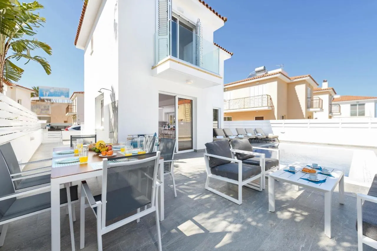 Villa Elaine Πρωταράς